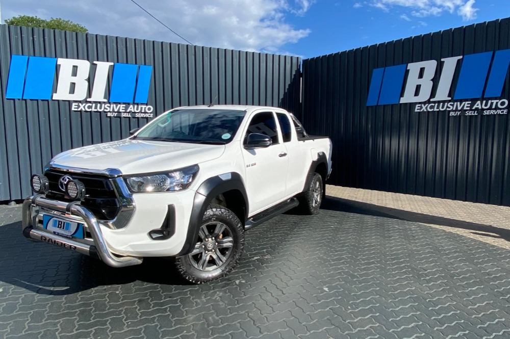 2023 Toyota Hilux 2.4 GD-6 Extended Cab Manual